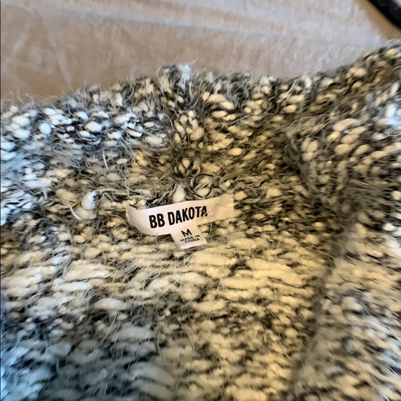 Whiskey by the fire cardigan - Picture 3 of 3